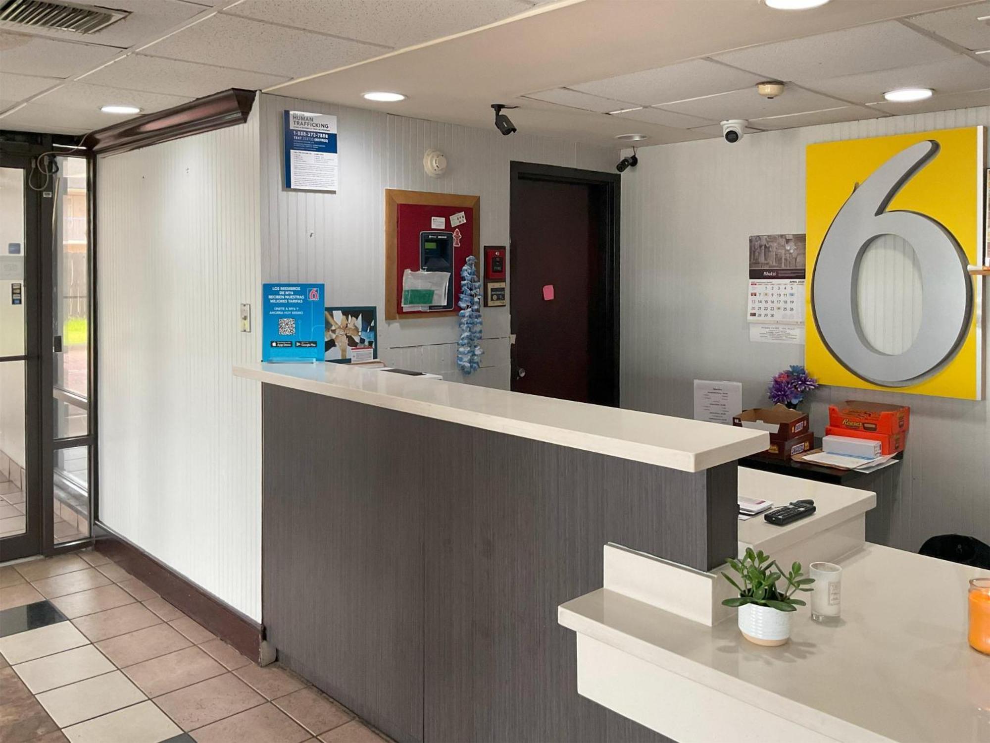 Motel 6 Baton Rouge East, La I12 Екстериор снимка
